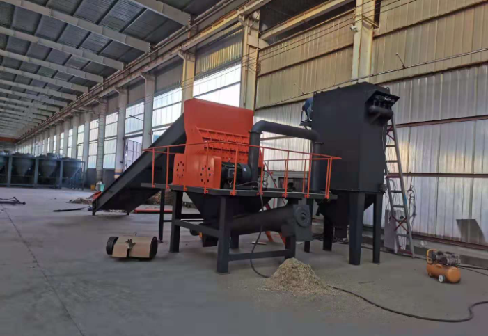 大型木材破碎機(jī),綠色環(huán)保木材破碎機(jī)